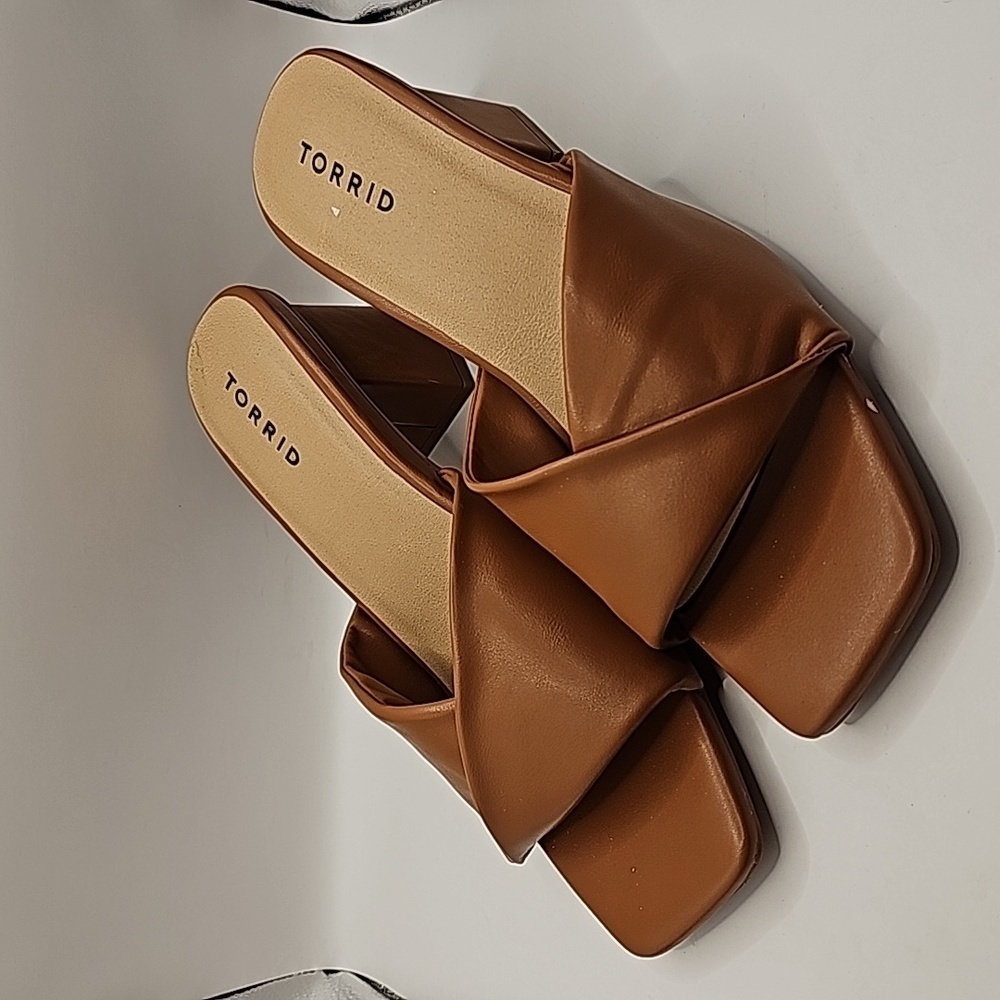 Torrid Twist Front Heeled Mule size 11ww